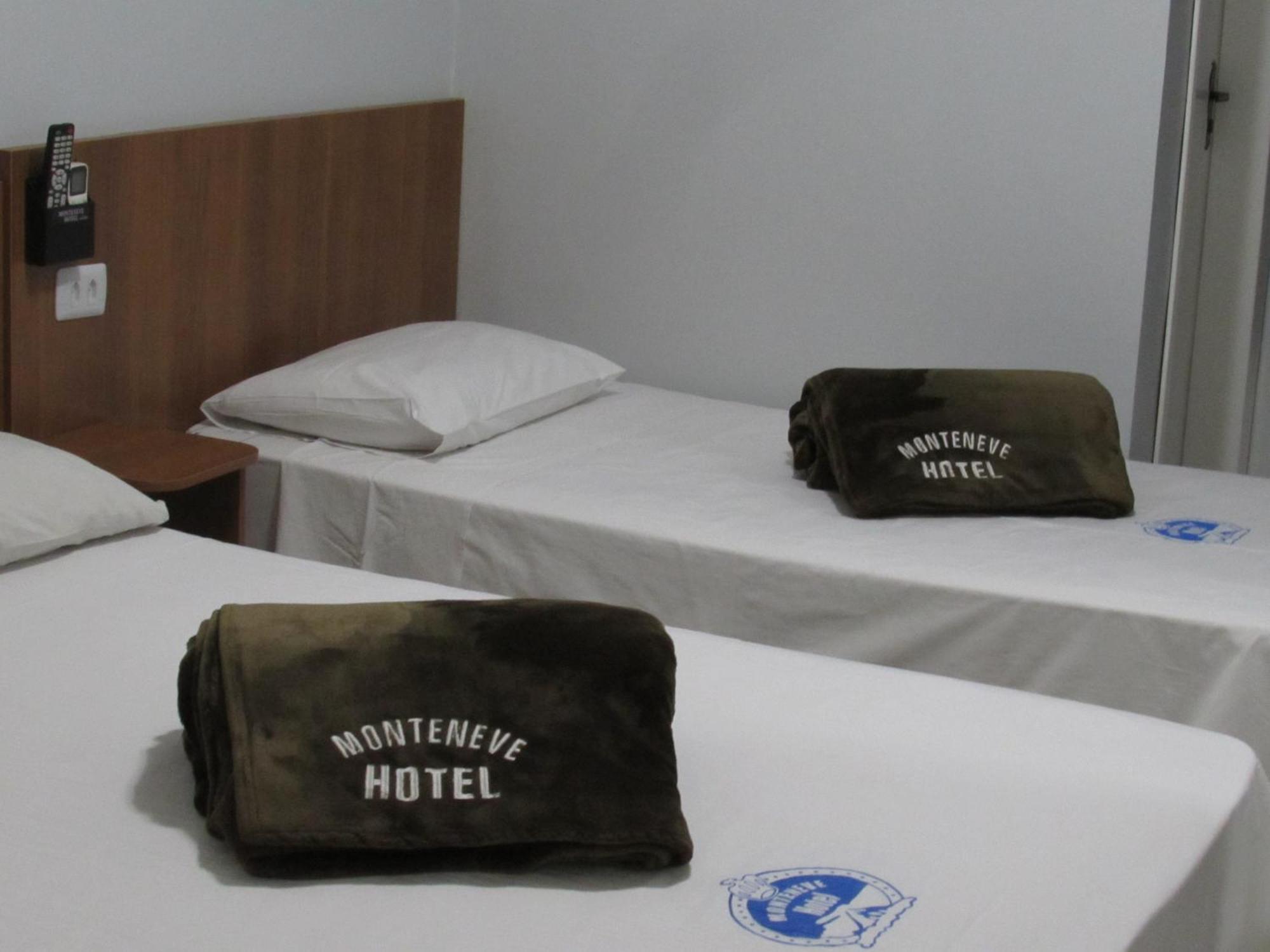 Hotel Monteneve a 2 minutos do Bom Retiro, a 8 minutos da 25 de Março e ao lado do Comando Geral da Guarda Metropolitana Hotel São Paulo